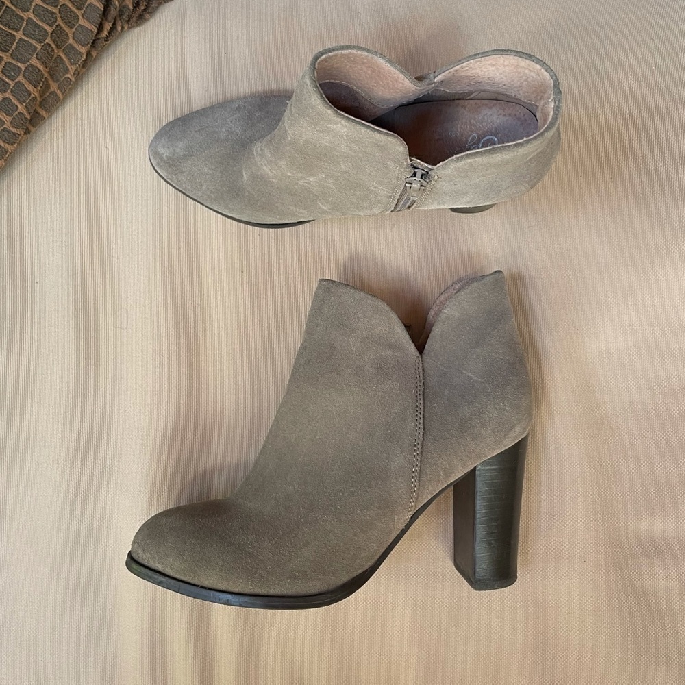 Seychelles Suede Leather Side Zip Bootie‎ Taupe 7